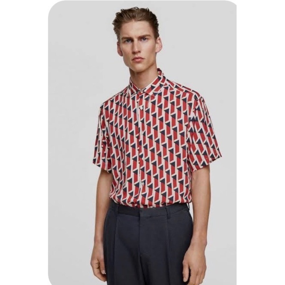 Zara Man Red Navy Geometric Abstract Print Short Sleeve Button Down Shirt Small